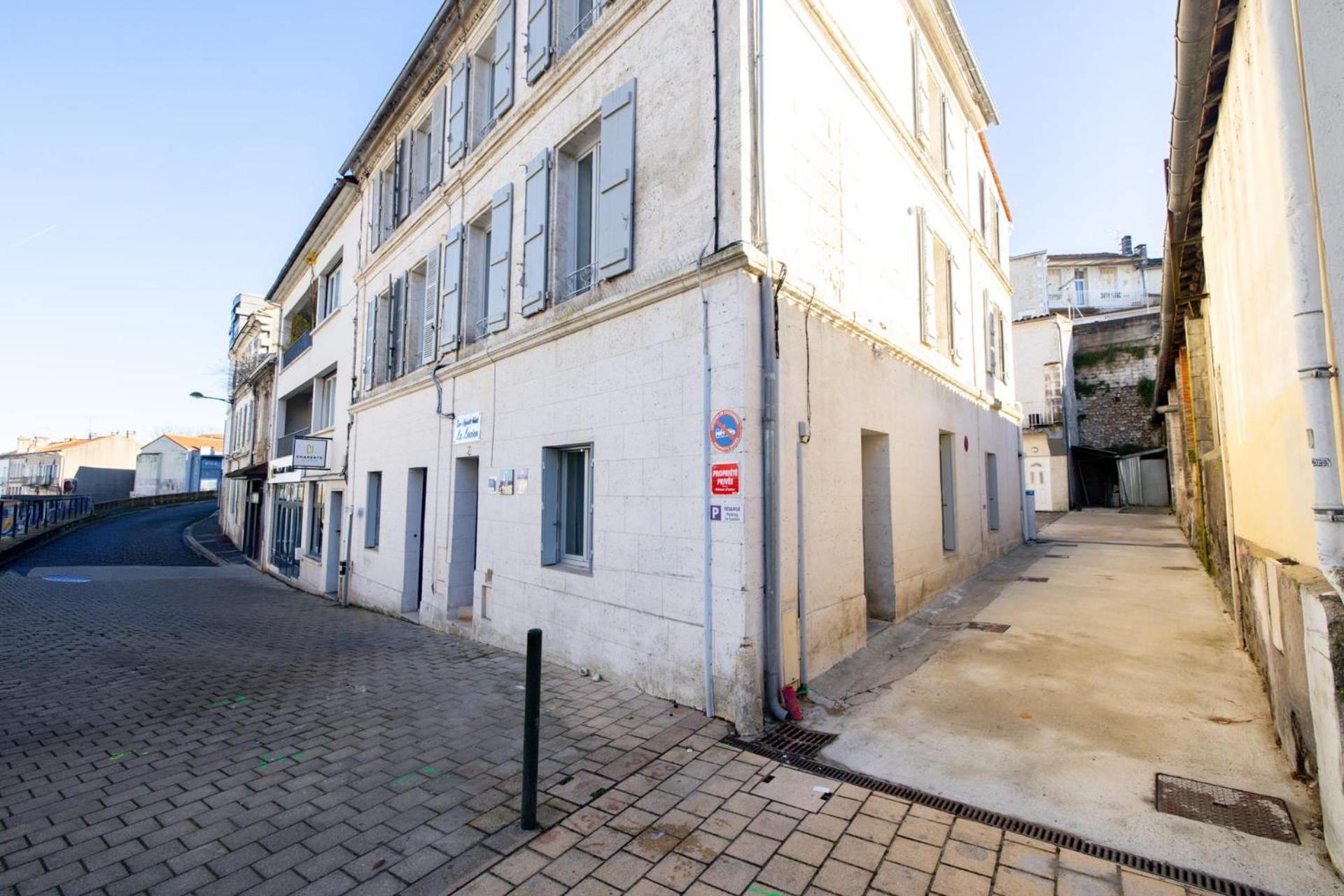 Le Lucien Eco-Appart'Hotel - Angouleme - Centre - Wifi - Parking Prive - Classe 4 Etoiles Eksteriør bilde